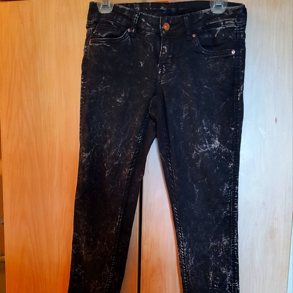 NWOT Stonewashed Skinny Jeans.